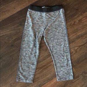 H&M Capri Gray Leggings